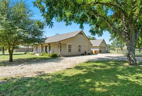 3520 Greenwood Rd, Weatherford, TX 76088