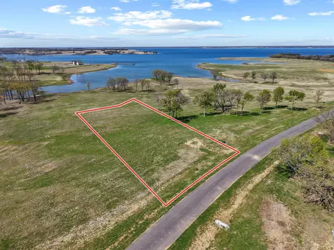 237 Lakeshore Ter, Windom, TX 75492