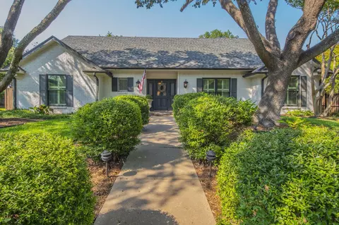 3704 Tumbling Trail Ct, Fort Worth, TX 76116