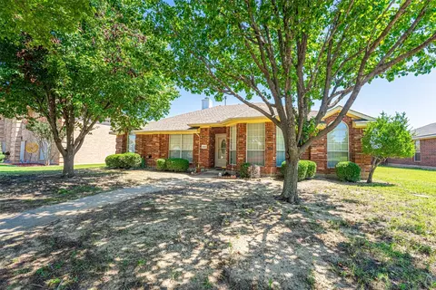 4820 Spring Tree Ln, Sachse, TX 75048 photo 3