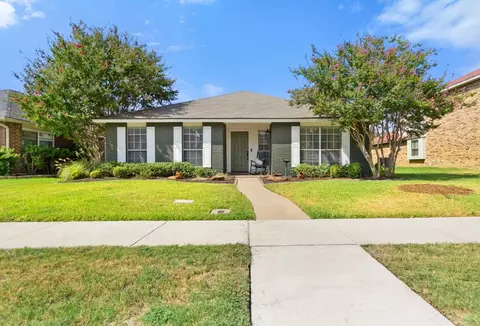 995 Little Den Dr, Lewisville, TX 75067