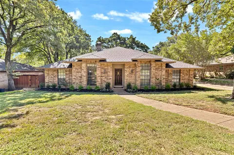 6204 Amicable Dr, Arlington, TX 76016