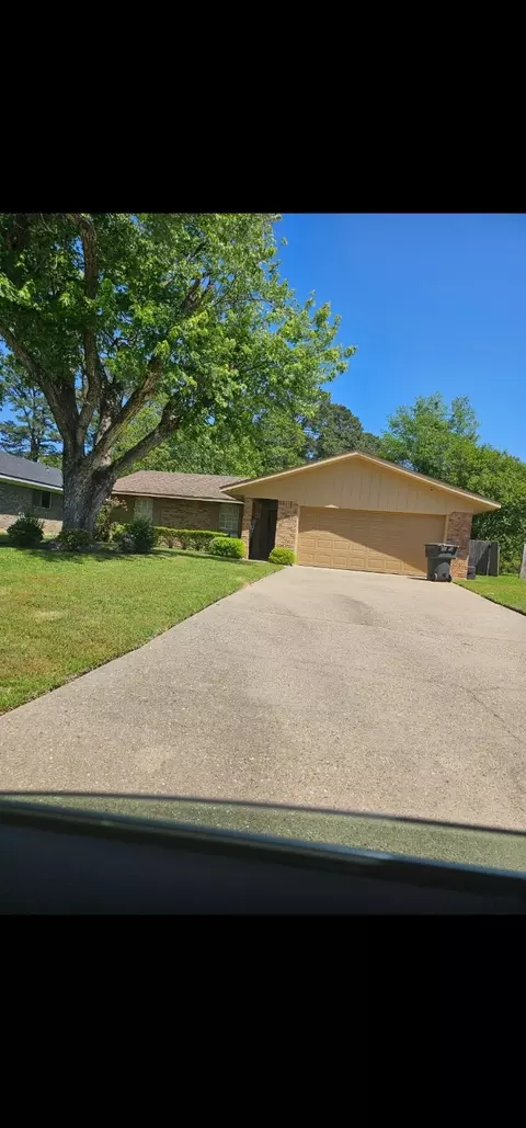 9505 Vera Cir, Shreveport, LA 71118