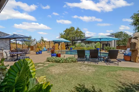 209 Diamond Oaks Dr, Hudson Oaks, TX 76087