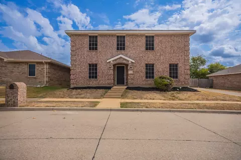 754 Mission Ln, Lancaster, TX 75146