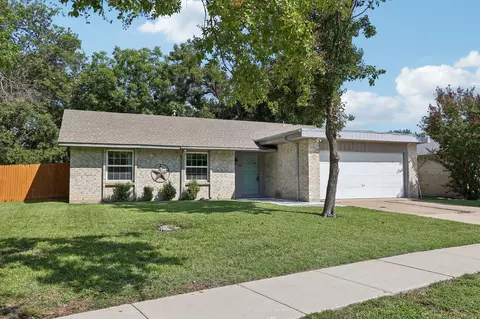 416 Woodmere Dr, Garland, TX 75043