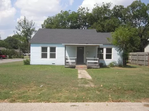 901 Gladney St, Gainesville, TX 76240
