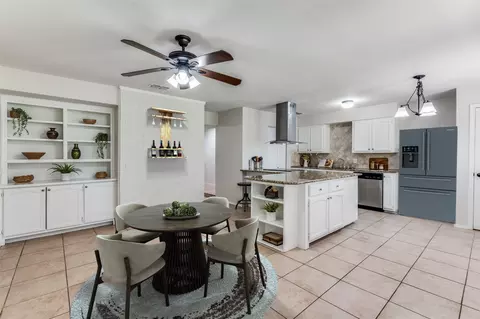4803 Crest Dr, Arlington, TX 76017
