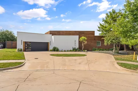 2171 Hogan Dr, Irving, TX 75038