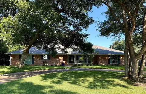 5016 Brooks Dr, Waco, TX 76710