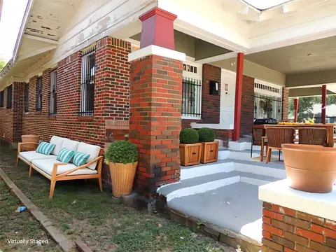 2721 Hemphill St, Fort Worth, TX 76110