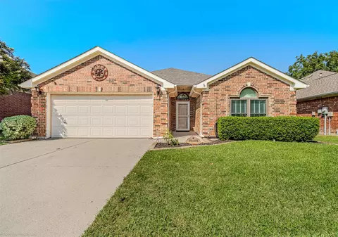 8625 Stetson Dr, Fort Worth, TX 76244