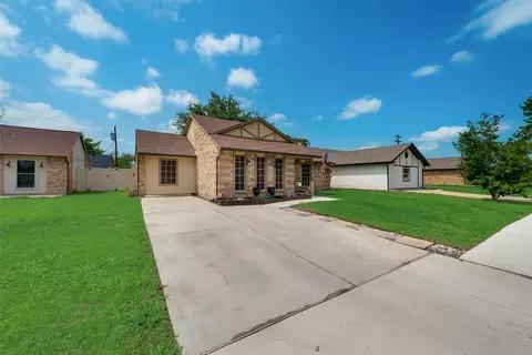 523 Magnolia Dr, Forney, TX 75126