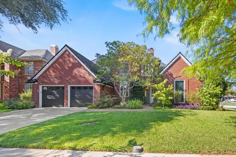 801 Spring Canyon Dr, Irving, TX 75063