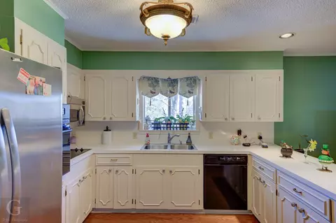 Kitchen - 1106 Bryan St, Minden, LA 71055 photo 2 of 2