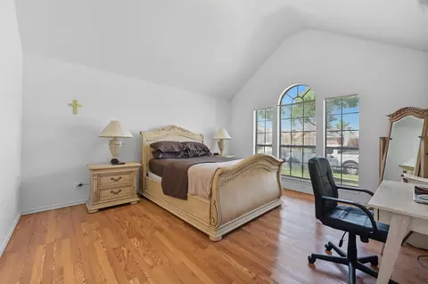 1422 Ross Dr, Lewisville, TX 75067