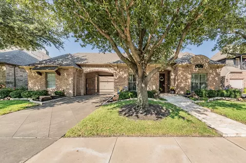 8005 Rushing Spring Dr, North Richland Hills, TX 76182