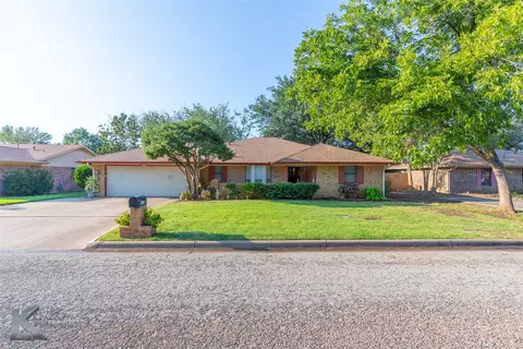 3225 Winterhawk Dr, Abilene, TX 79606