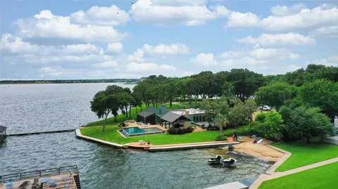 553 Arrowwood Beach Rd, Trinidad, TX 75163