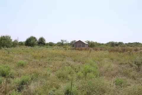 535 Brown Rd, Henrietta, TX 76365