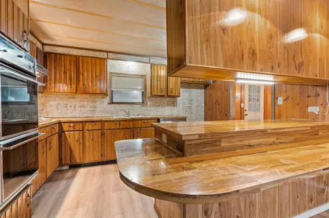 Kitchen - 243 Brooks Cir, Lorena, TX 76655 photo 1 of 2