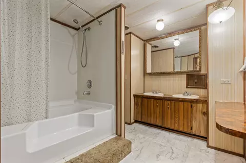 Bath - 243 Brooks Cir, Lorena, TX 76655 photo 1 of 4