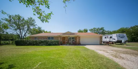 3291 N Grand Ave, Gainesville, TX 76240