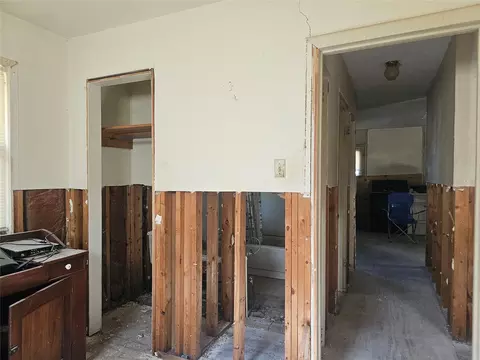 Entry Way - 1008 N 6th St, Bangs, TX 76823 photo 1 of 2