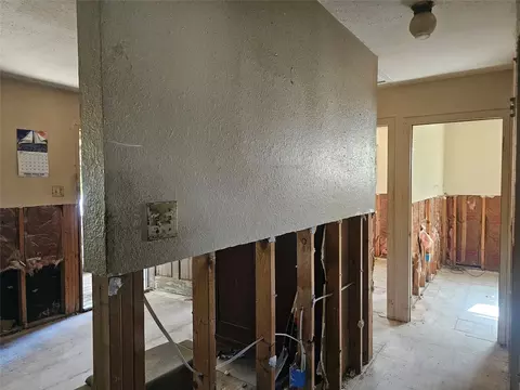 Entry Way - 1008 N 6th St, Bangs, TX 76823 photo 2 of 2