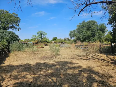 Exterior - 1008 N 6th St, Bangs, TX 76823 photo 13 of 13