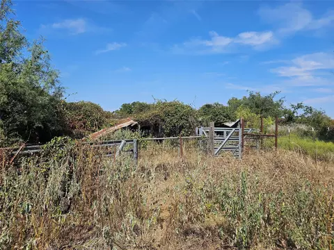 Exterior - 1008 N 6th St, Bangs, TX 76823 photo 9 of 13