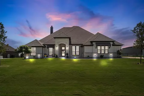 1109 Heritage Dr, Justin, TX 76247