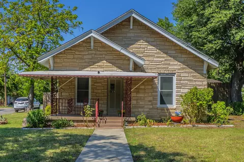 139 W Grover C Washington Ave, Dallas, TX 75224
