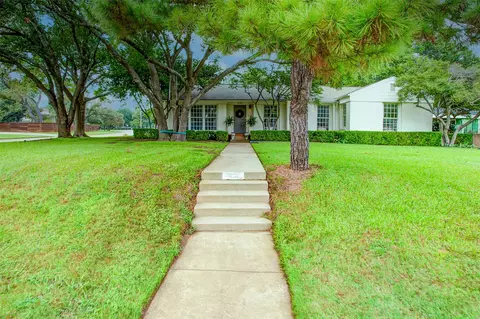 6136 Kenwick Ave, Fort Worth, TX 76116