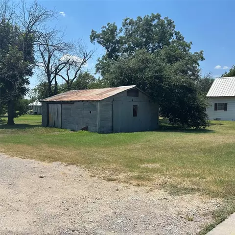 621 Blackjack St, Dublin, TX 76446