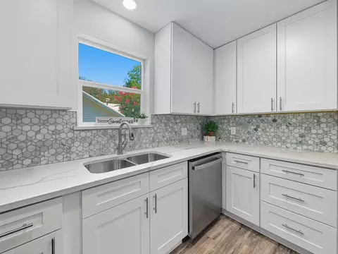 404 Water St, Whitesboro, TX 76273