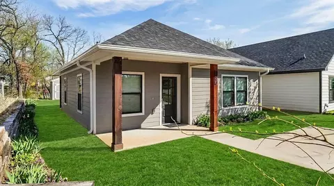 727 E Gandy St, Denison, TX 75021