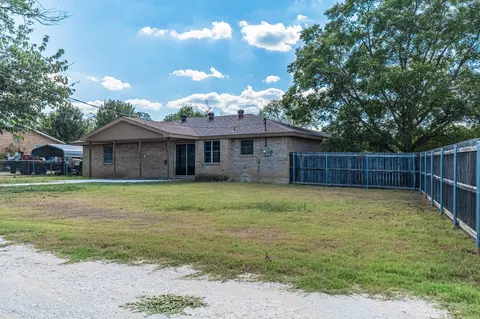 Exterior - 108 Gettysburg, Comanche, TX 76442 photo 5 of 6