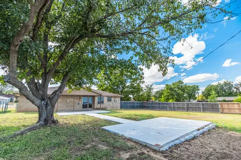 Exterior - 108 Gettysburg, Comanche, TX 76442 photo 6 of 6
