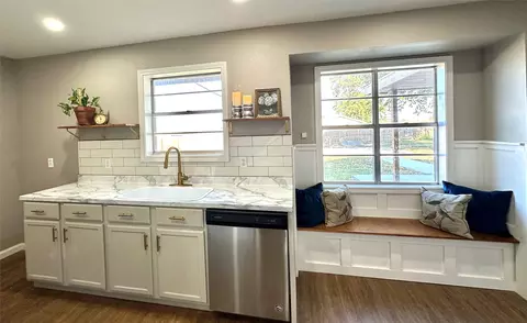 Kitchen - 108 Gettysburg, Comanche, TX 76442 photo 3 of 7