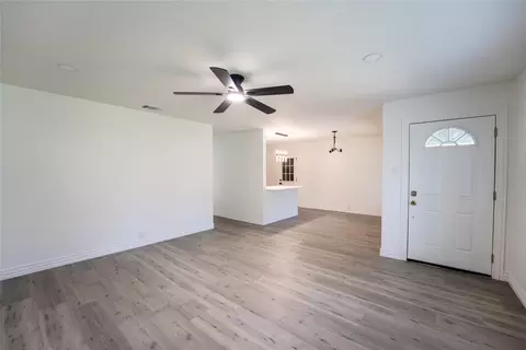 1620 E King St, Sherman, TX 75090