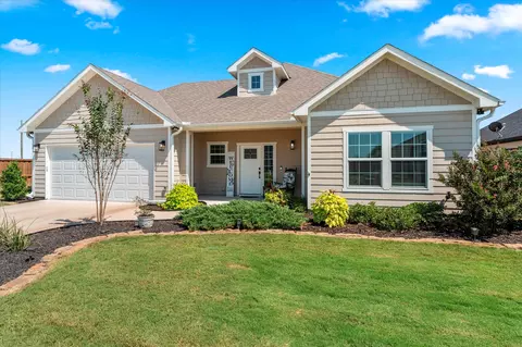 102 Wesson St, Gun Barrel City, TX 75156