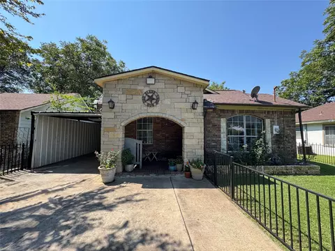 407 S Garrett Ave, Dallas, TX 75223