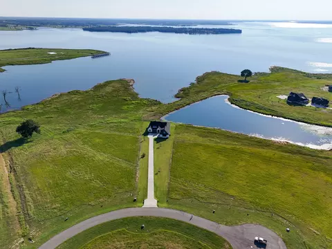 415 Sailview Ct, Honey Grove, TX 75446