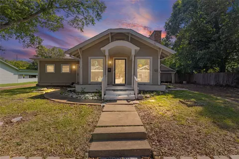 1005 Jernigan St, Commerce, TX 75428