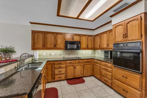 Kitchen - 312 Beaver Loop, Temple, TX 76502 photo 2 of 4