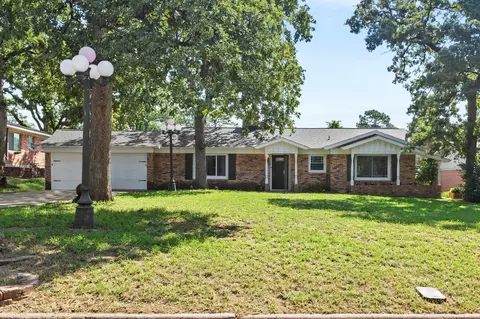 1208 Karla Dr, Hurst, TX 76053