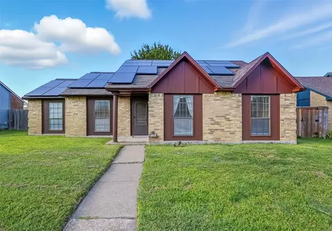 625 Camilla Ln, Garland, TX 75040