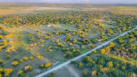 140 Mountain Dr, Graford, TX 76449