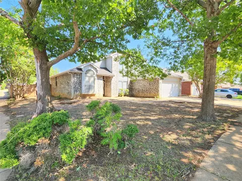 3216 Clovermeadow Dr, Fort Worth, TX 76123